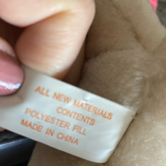 Adorable chihuahua stuffed animal wearing a Mexican sombrero 😃❤️❤️ - Picture 8 of 11